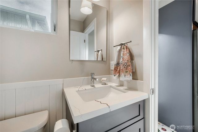 12534 C 5th Avenue NE, Seattle, WA 98125