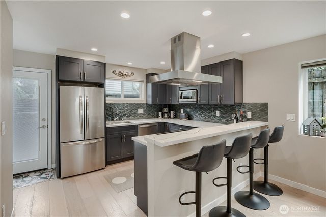 12534 C 5th Avenue NE, Seattle, WA 98125