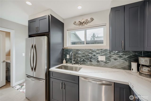 12534 C 5th Avenue NE, Seattle, WA 98125