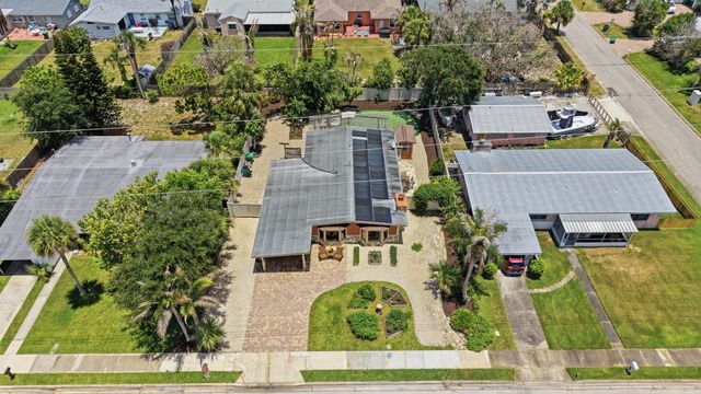 1055 S Brevard Avenue, Cocoa Beach, FL 32931
