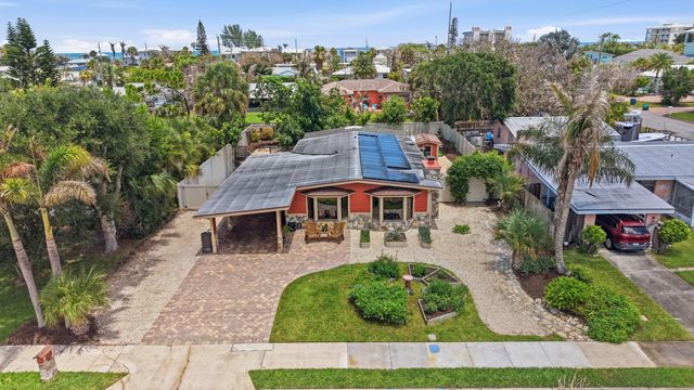1055 S Brevard Avenue, Cocoa Beach, FL 32931