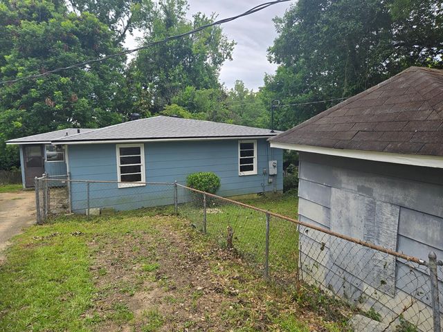 1704 18th Street, Phenix City, AL 36867