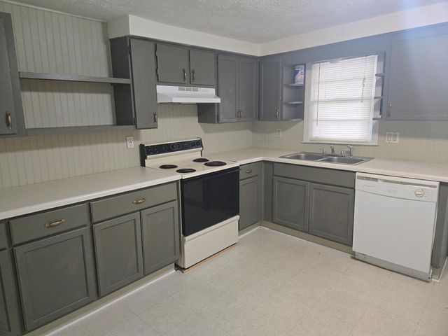 1704 18th Street, Phenix City, AL 36867