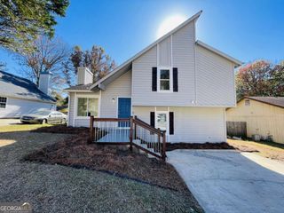 719 Durham Crossing, Stone Mountain, GA 30083