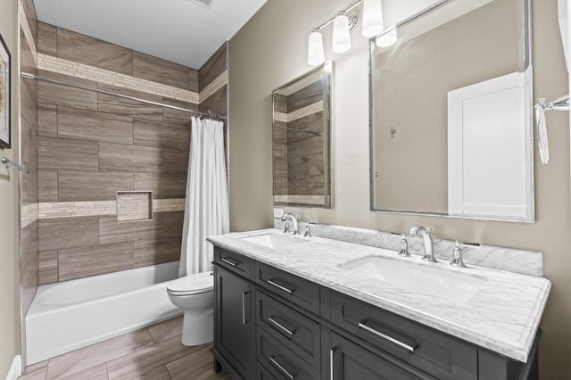 135 Punta Alley, Columbus, OH 43201