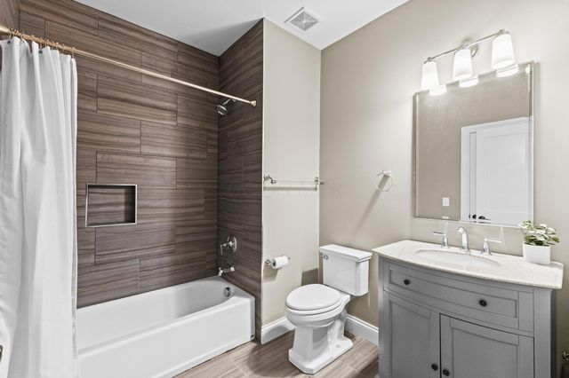 135 Punta Alley, Columbus, OH 43201