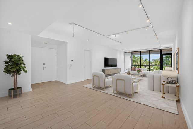 30 Isle Of Venice Drive 403, Fort Lauderdale, FL 33301