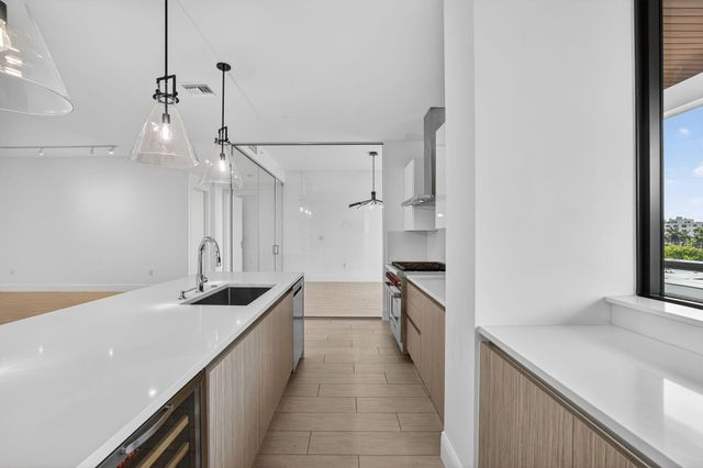 30 Isle Of Venice Drive 403, Fort Lauderdale, FL 33301