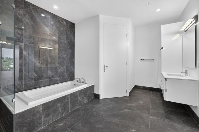 30 Isle Of Venice Drive 403, Fort Lauderdale, FL 33301