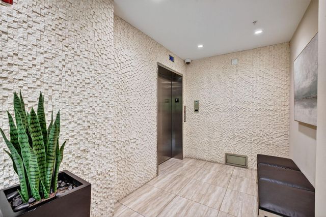 30 Isle Of Venice Drive 403, Fort Lauderdale, FL 33301