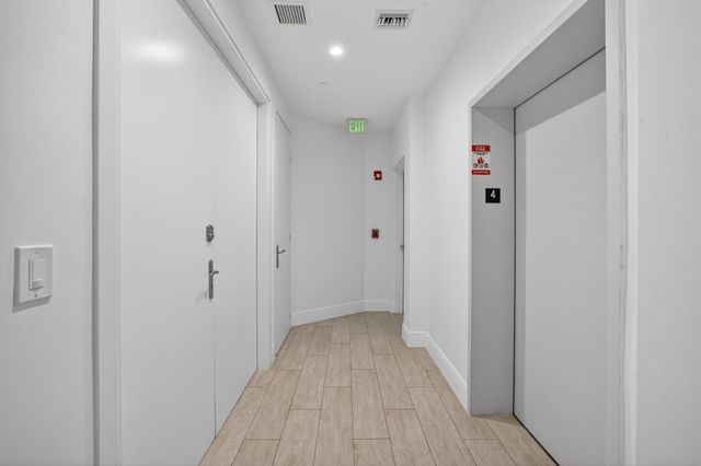 30 Isle Of Venice Drive 403, Fort Lauderdale, FL 33301