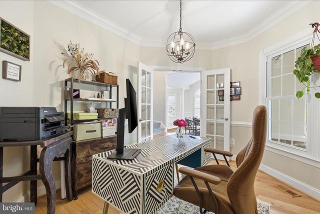 6732 CHURCHILL RD, Mclean, VA 22101