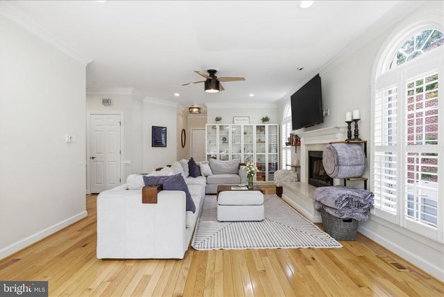 6732 CHURCHILL RD, Mclean, VA 22101