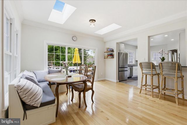 6732 CHURCHILL RD, Mclean, VA 22101