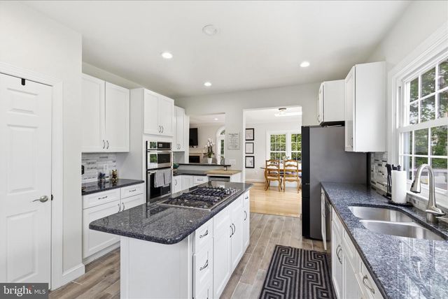 6732 CHURCHILL RD, Mclean, VA 22101