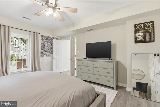 6732 CHURCHILL RD, Mclean, VA 22101