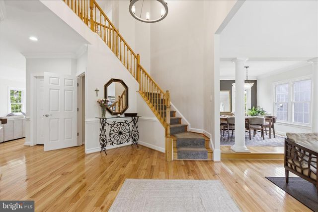 6732 CHURCHILL RD, Mclean, VA 22101
