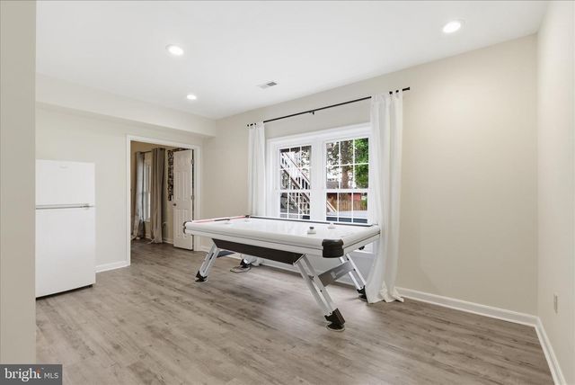 6732 CHURCHILL RD, Mclean, VA 22101