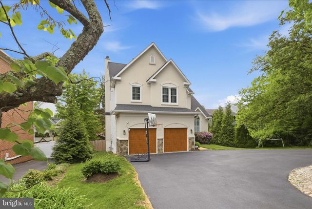6732 CHURCHILL RD, Mclean, VA 22101