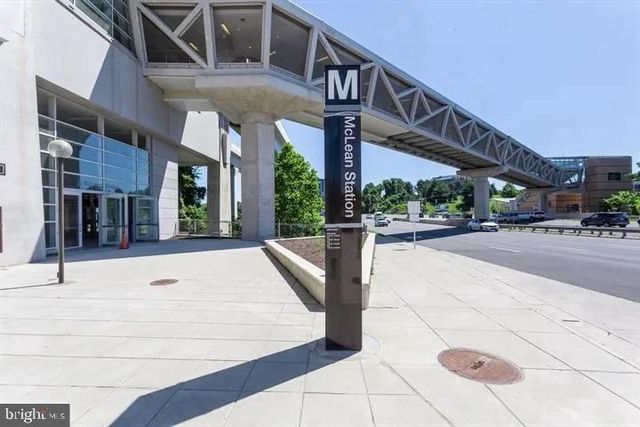 6732 CHURCHILL RD, Mclean, VA 22101