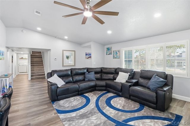 9205 W Harbor Isle Court, Crystal River, FL 34429