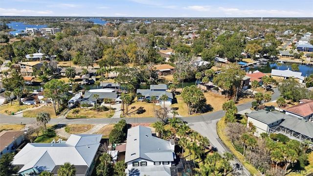 9205 W Harbor Isle Court, Crystal River, FL 34429