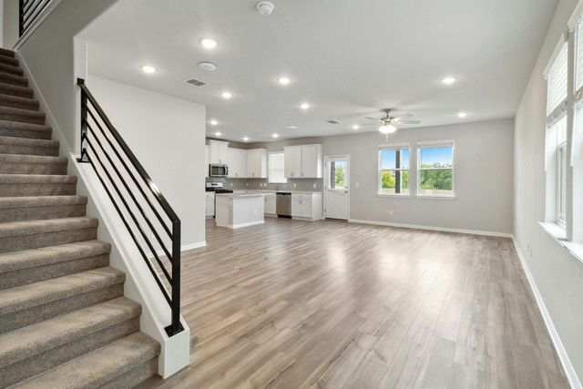 6158 Marsh LN, Buda, TX 78610
