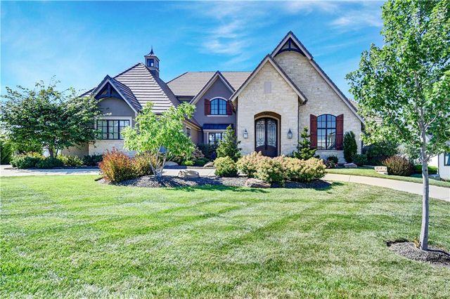 16916 Bond Street, Overland Park, KS 66221
