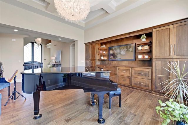 16916 Bond Street, Overland Park, KS 66221