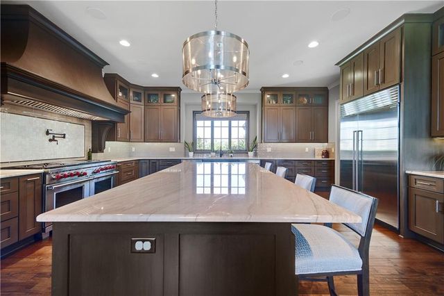 16916 Bond Street, Overland Park, KS 66221