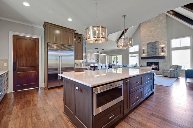 16916 Bond Street, Overland Park, KS 66221