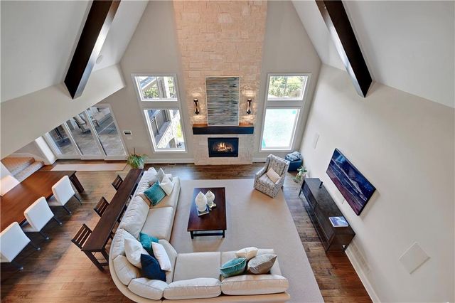 16916 Bond Street, Overland Park, KS 66221