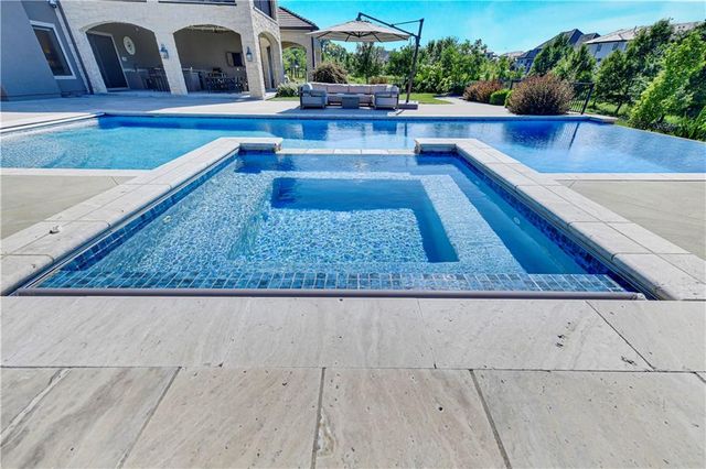16916 Bond Street, Overland Park, KS 66221