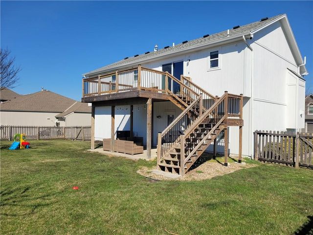 1511 N 4th Street E, Louisburg, KS 66053