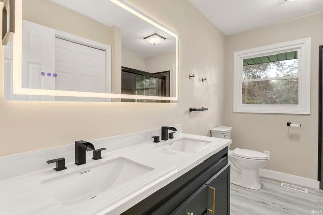 14936 Douglas Road, Mishawaka, IN 46545