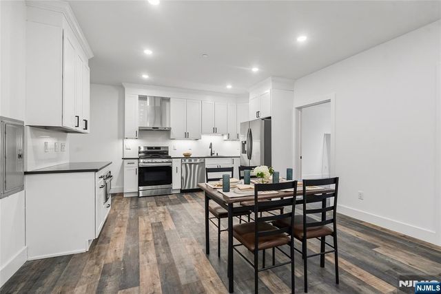 521 10th Street B1, Union City, NJ 07087