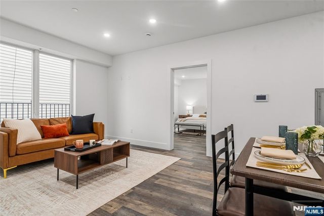 521 10th Street B1, Union City, NJ 07087