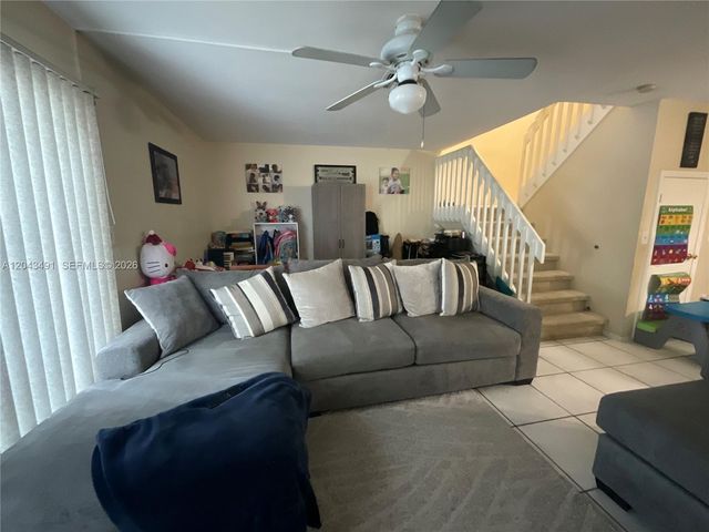 1209 Sussex Dr, North Lauderdale, FL 33068