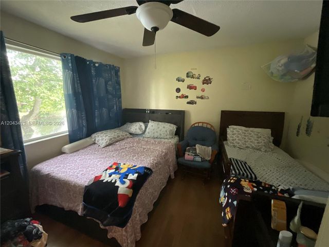 1209 Sussex Dr, North Lauderdale, FL 33068