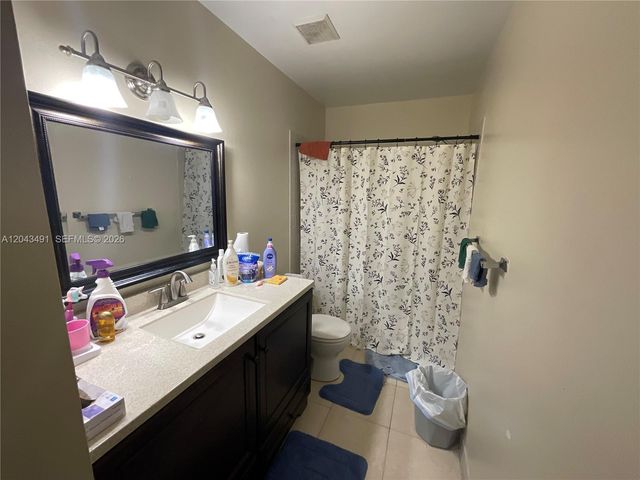 1209 Sussex Dr, North Lauderdale, FL 33068