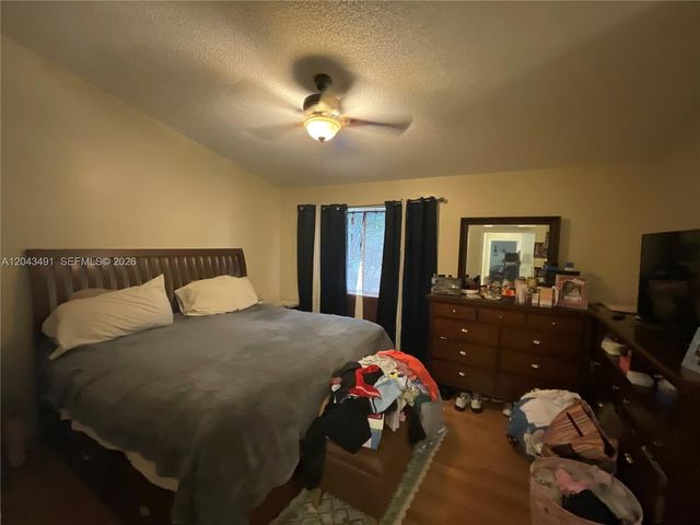 1209 Sussex Dr, North Lauderdale, FL 33068