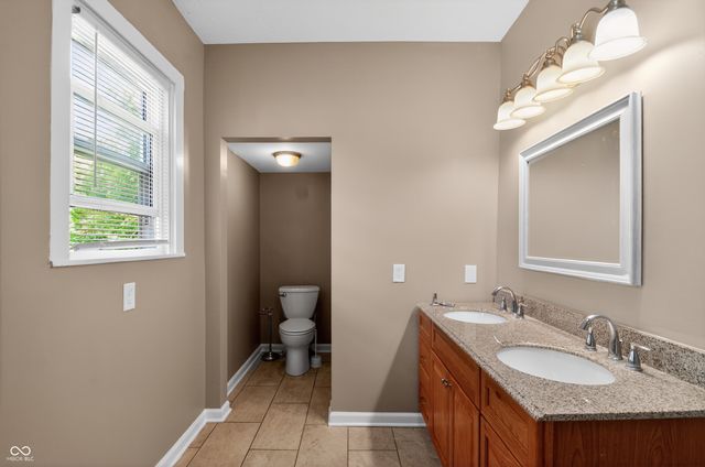 91 N 4th Avenue, Beech Grove, IN 46107