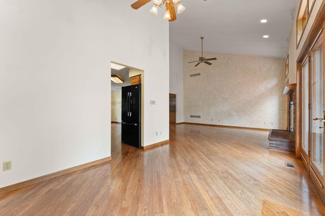 441 Summerhill Place, Valparaiso, IN 46385