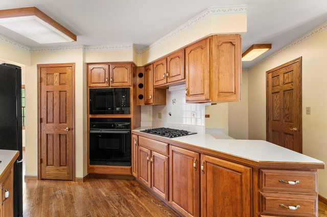 441 Summerhill Place, Valparaiso, IN 46385