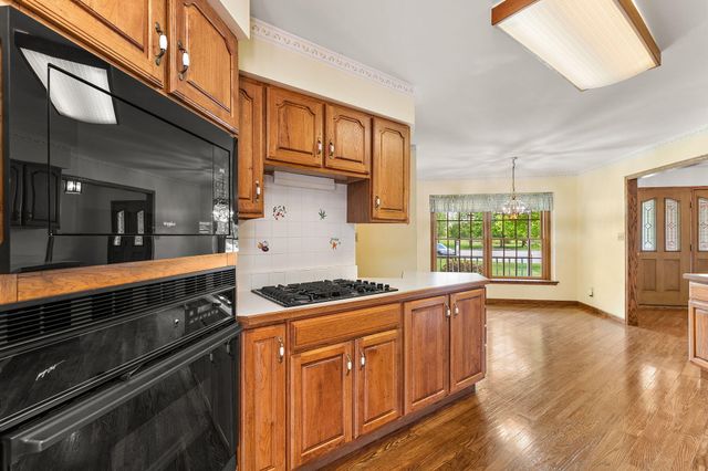 441 Summerhill Place, Valparaiso, IN 46385