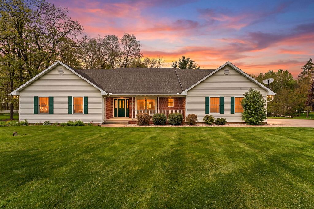 441 Summerhill Place, Valparaiso, IN 46385
