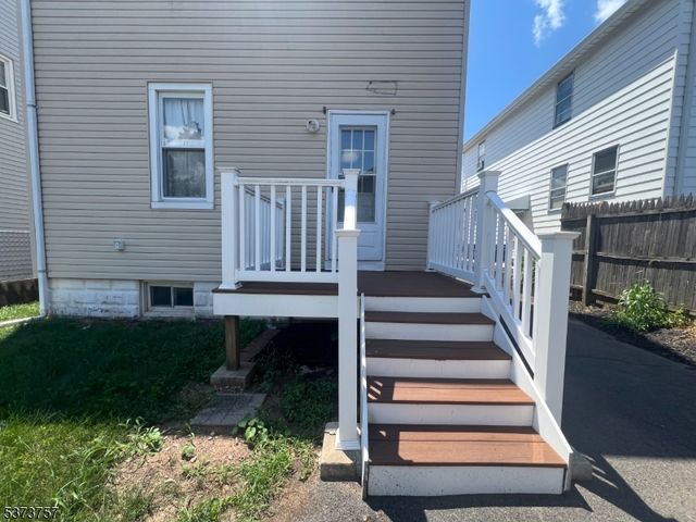 520 Bernard Ave, Linden City, NJ 07036
