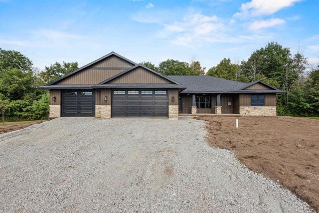 6157 BAY HILL COURT, Luxemburg, WI 54217