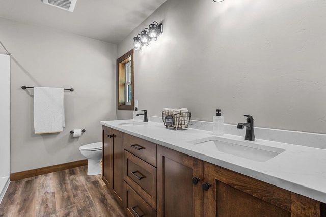 6157 BAY HILL COURT, Luxemburg, WI 54217