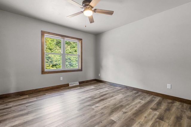 6157 BAY HILL COURT, Luxemburg, WI 54217